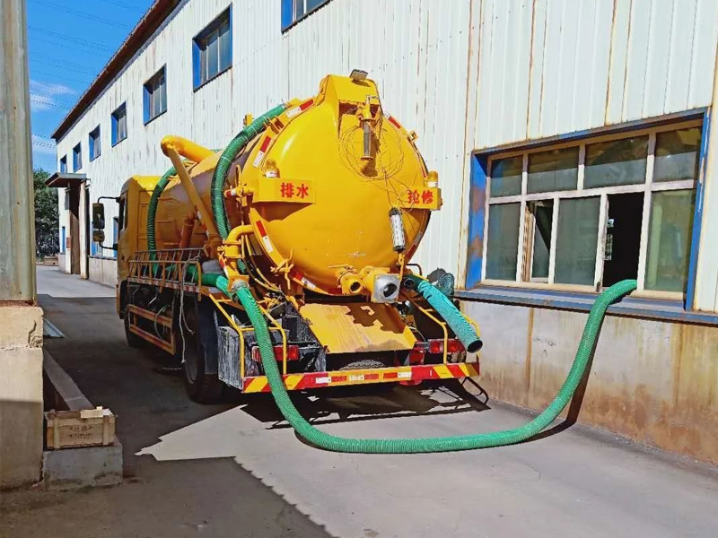 红山厂区化粪池清理